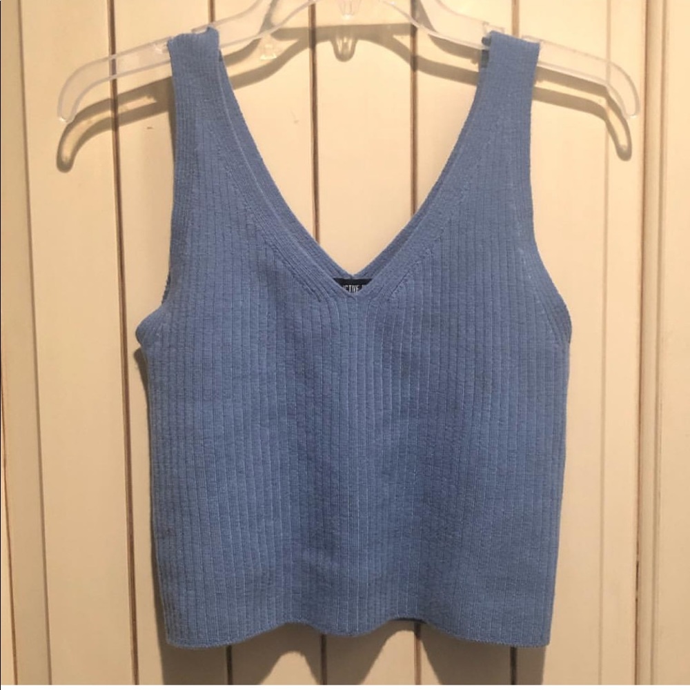 Active USA cute preppy light blue sweater tank top